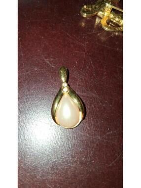 Vintage Victorian Pearl Pendant by Avon